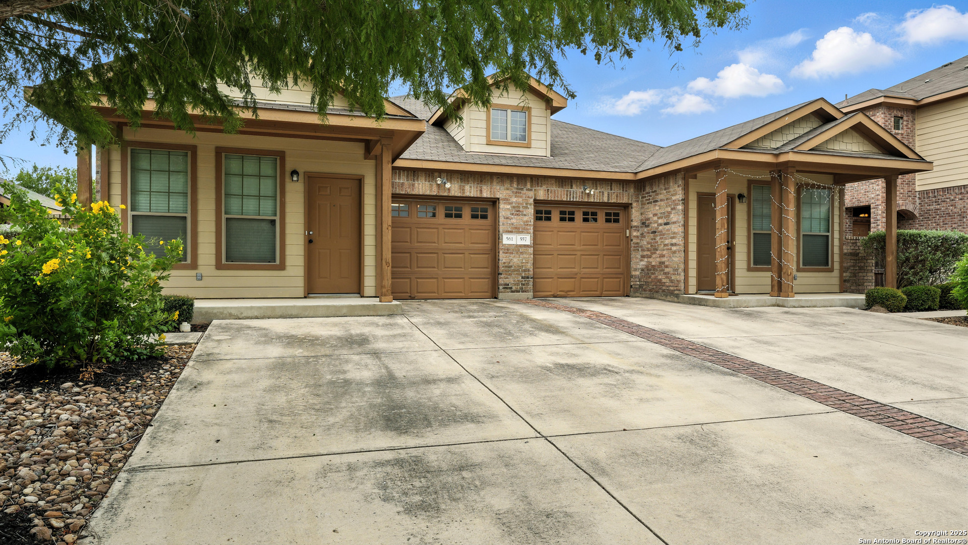 557 Creekside
