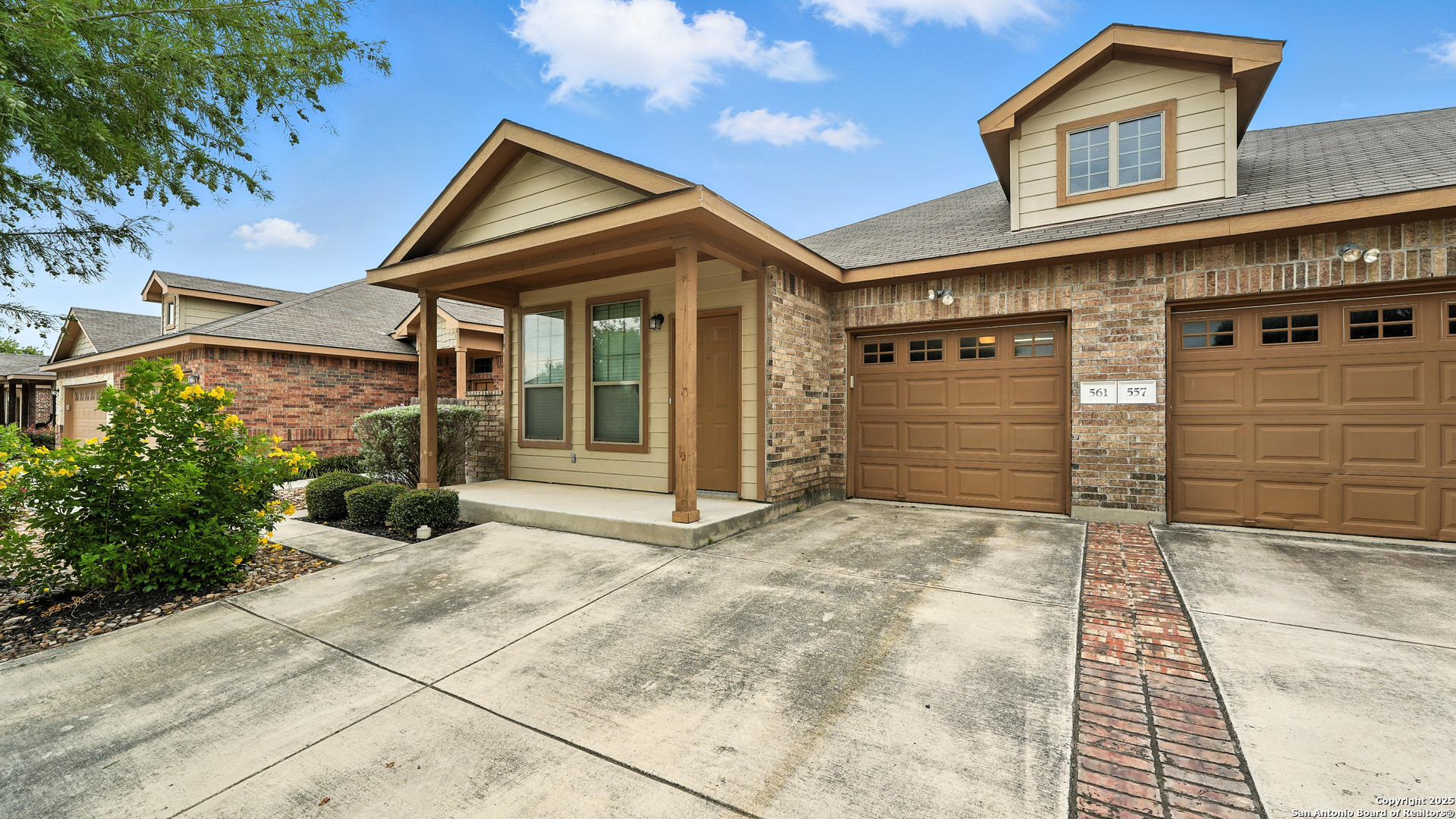 557 Creekside