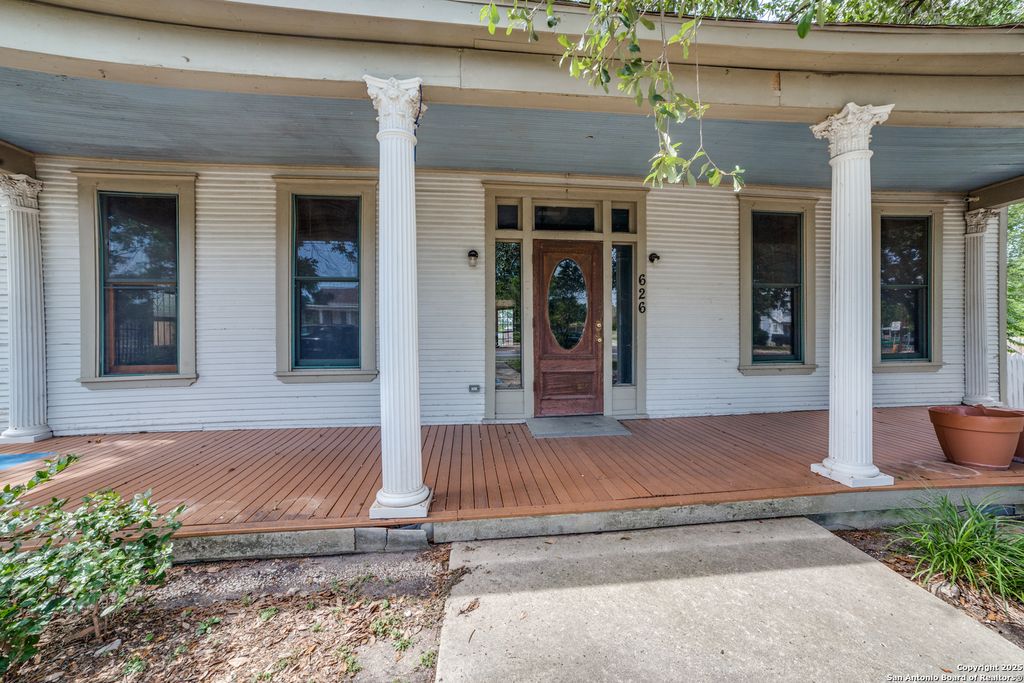 Photo of 626 Nolan, San Antonio, TX 78202 (MLS # 1886141)