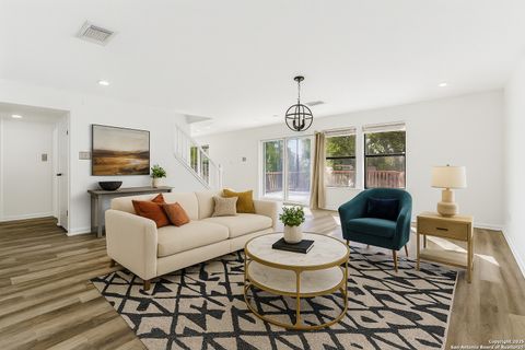 Photo of 404 Ashley Park, Schertz, TX 78154 (MLS # 1925855)