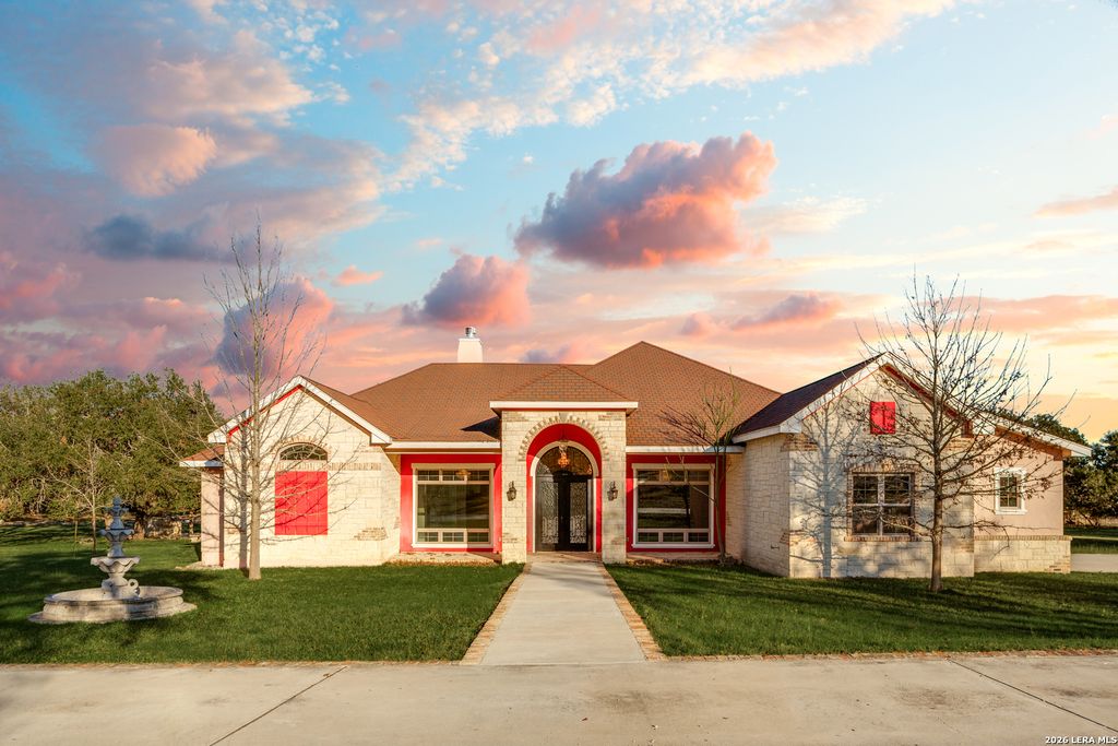 Photo of 419 Rodalyn Drive, Boerne, TX 78006 (MLS # 1949058)