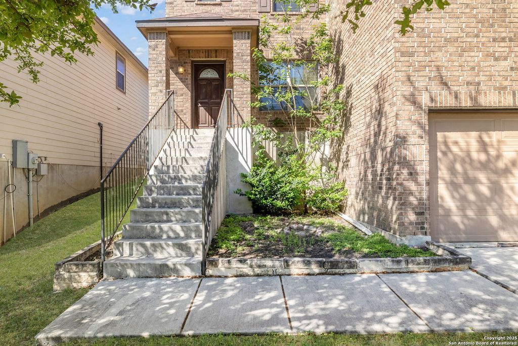 Photo of 13219 Loma Sierra, San Antonio, TX 78233 (MLS # 1861041)