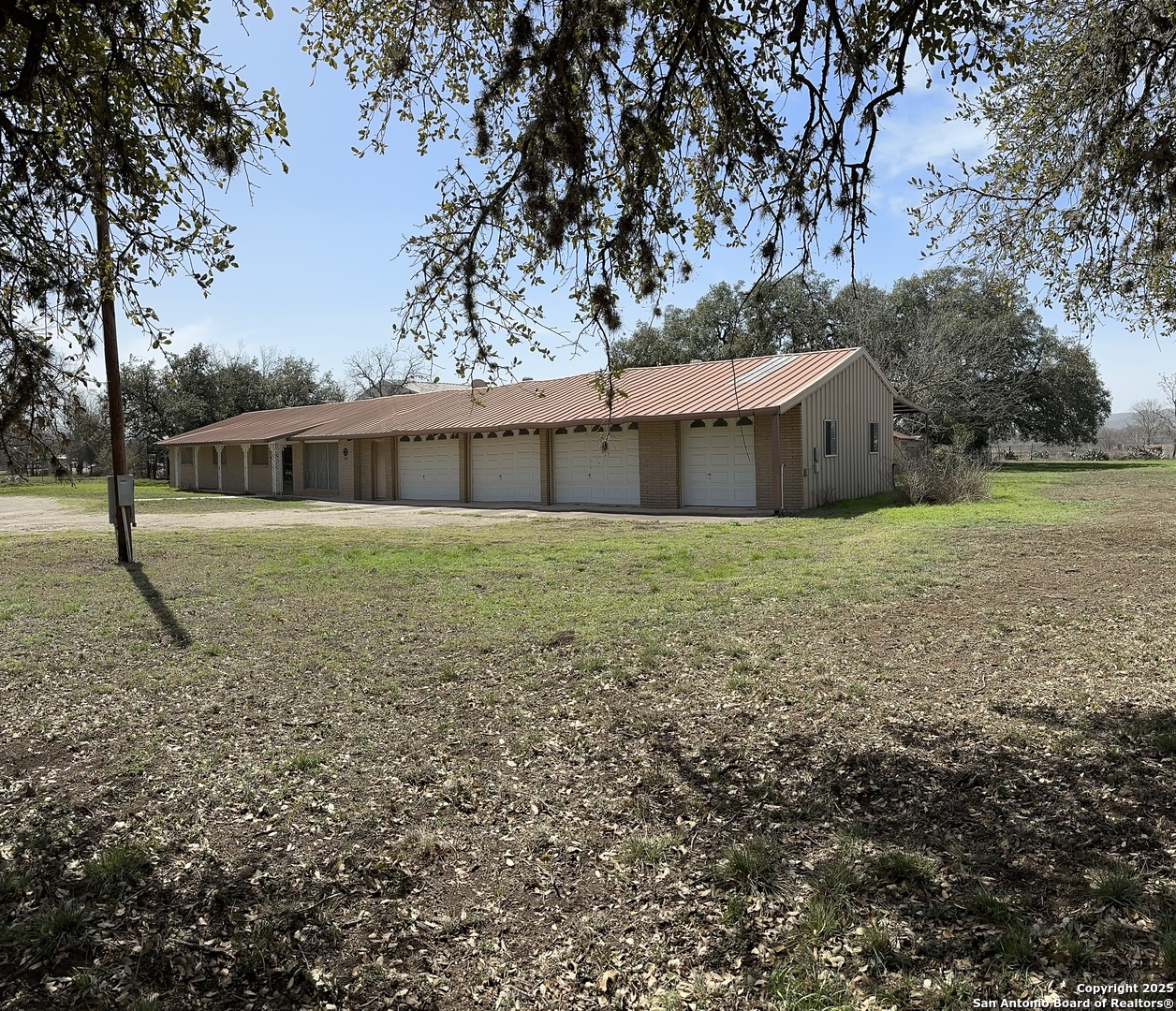 Utopia, Texas 78884, United States, 4 Bedrooms Bedrooms, ,2 BathroomsBathrooms,Residential,Active,178595