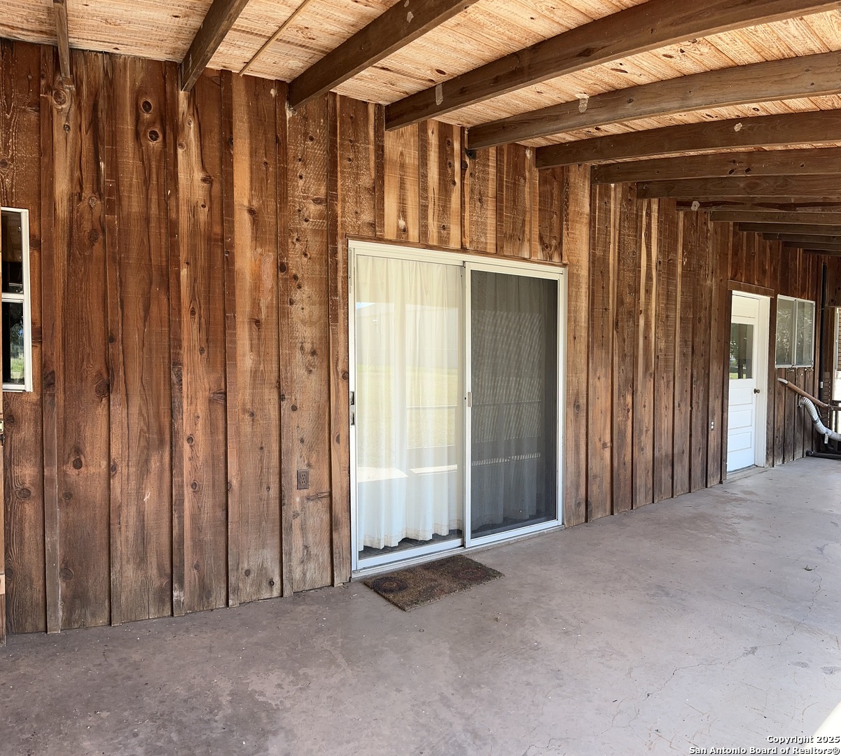 Utopia, Texas 78884, United States, 4 Bedrooms Bedrooms, ,2 BathroomsBathrooms,Residential,Active,178595