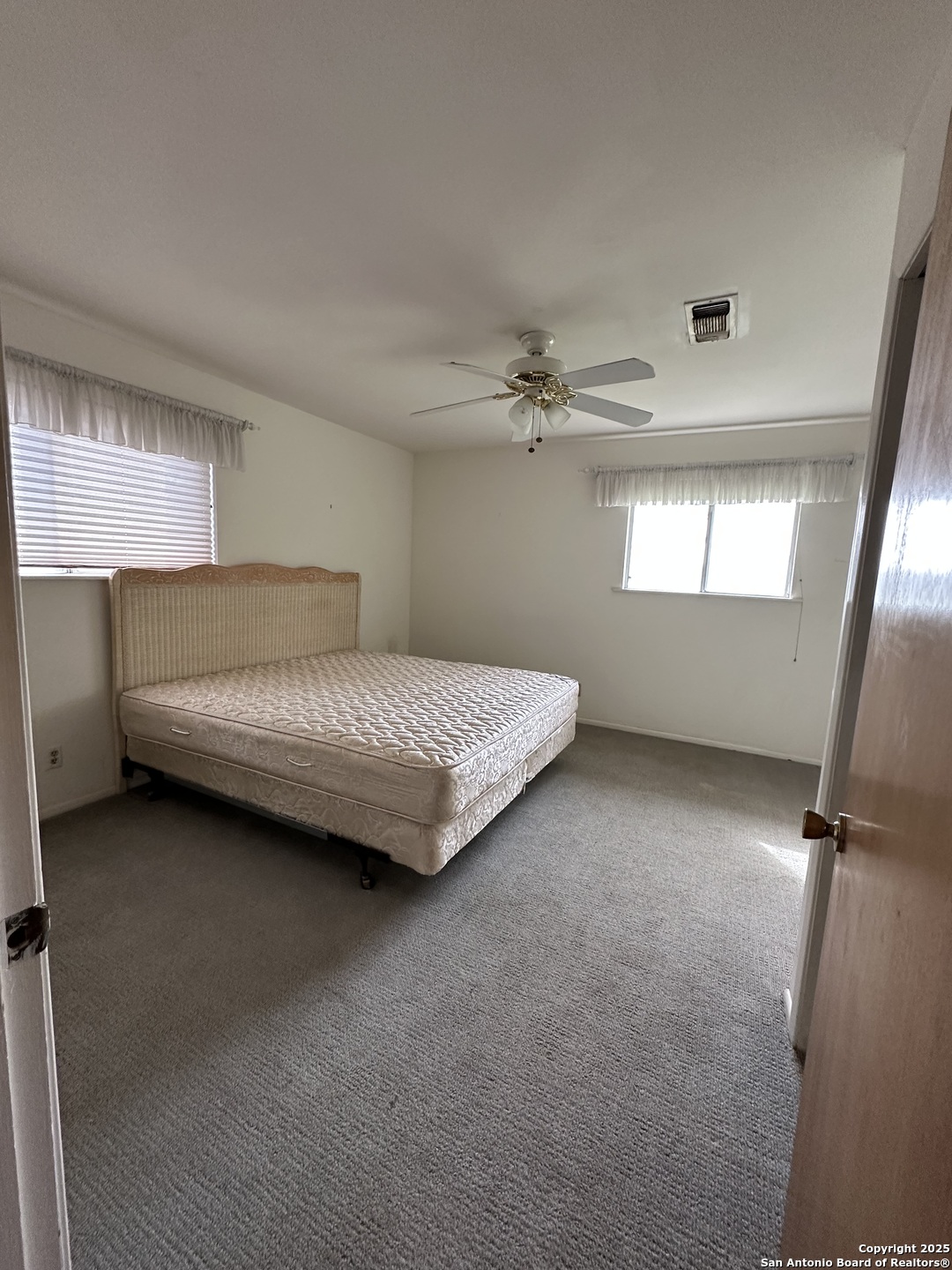 Utopia, Texas 78884, United States, 4 Bedrooms Bedrooms, ,2 BathroomsBathrooms,Residential,Active,178595