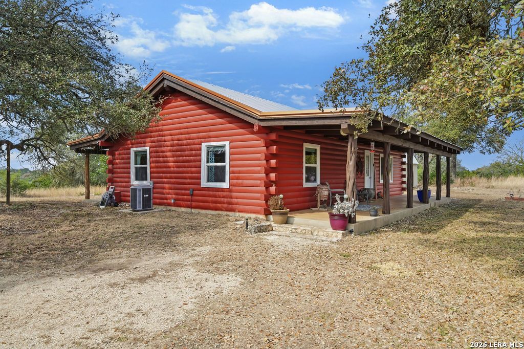 Photo of 260 Dingley View, Kerrville, TX 78028 (MLS # 1943954)