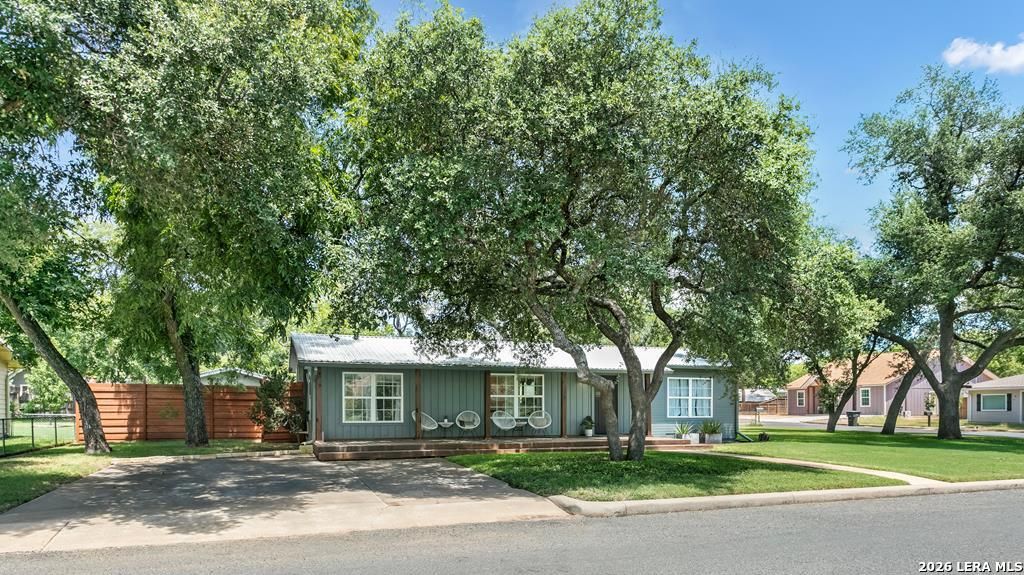 Photo of 912 Apple, Fredericksburg, TX 78624 (MLS # 1954090)