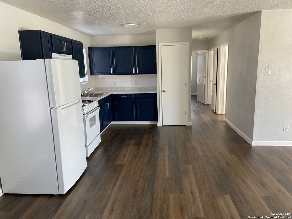 Photo of 159 ALLENHURST ST, San Antonio, TX 78227 (MLS # 1957806)