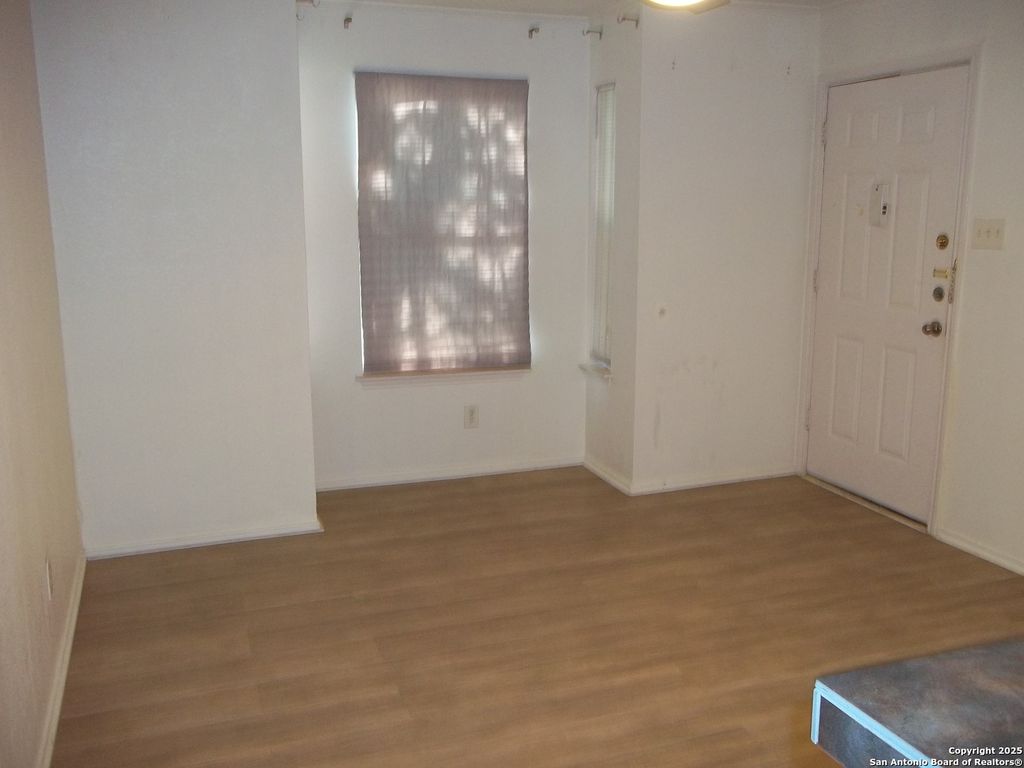Photo of 4803 Hamilton Wolfe Rd 811 #811, San Antonio, TX 78229 (MLS # 1908230)