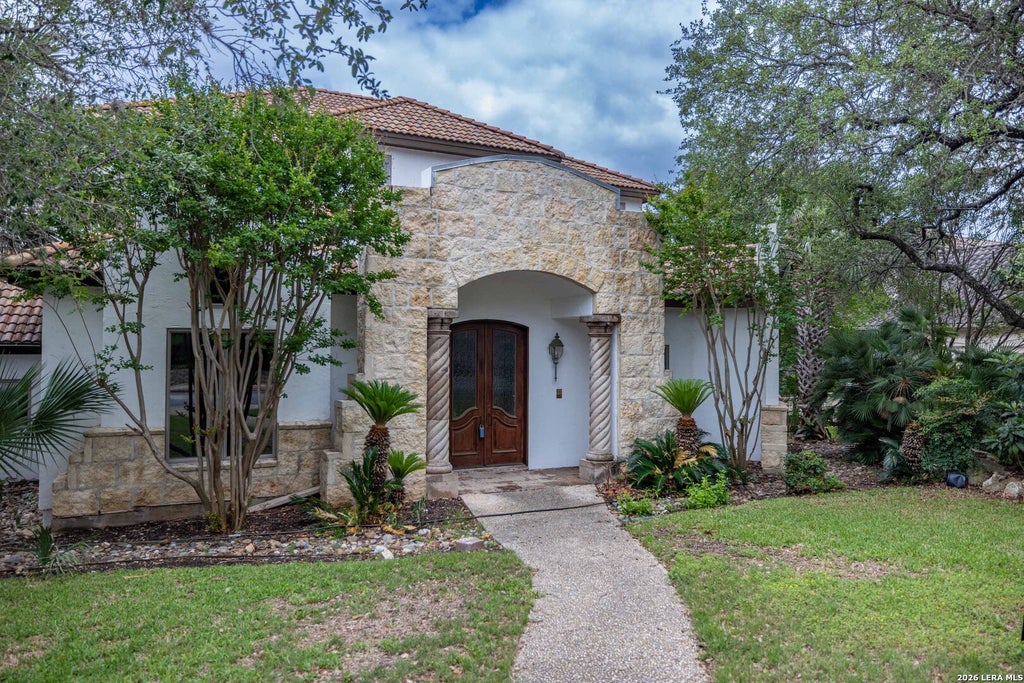 Photo of 22 ROYAL GARDENS DR, San Antonio, TX 78248 (MLS # 1792372)