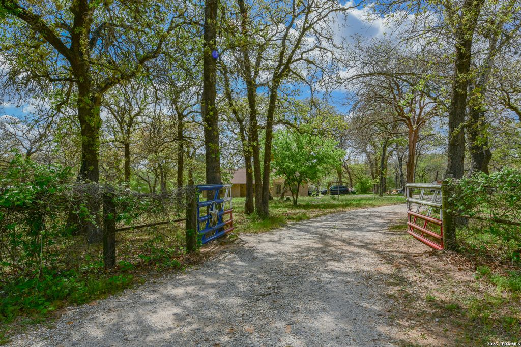 Photo of 135 Pullman, La Vernia, TX 78121 (MLS # 1954458)