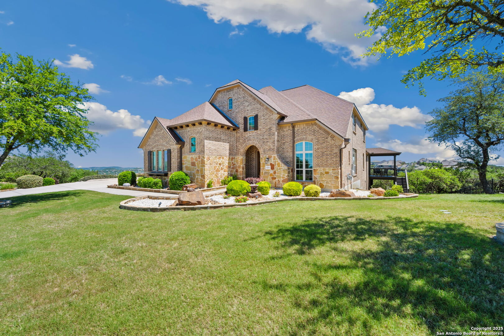 8206 WINECUP HILL