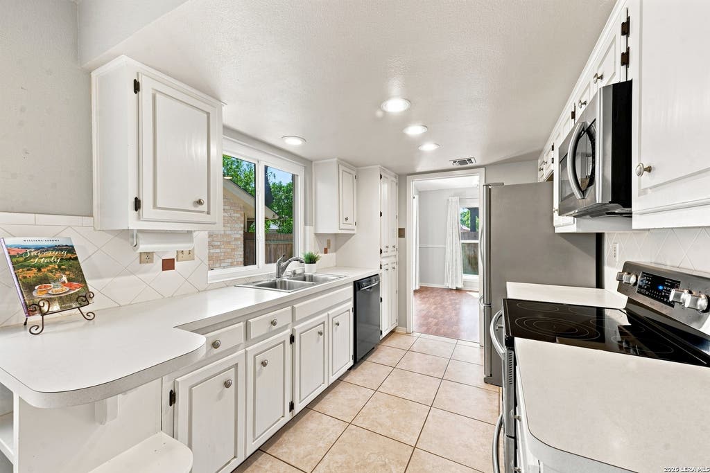 Photo of 3490 River Way, San Antonio, TX 78230 (MLS # 2010427)