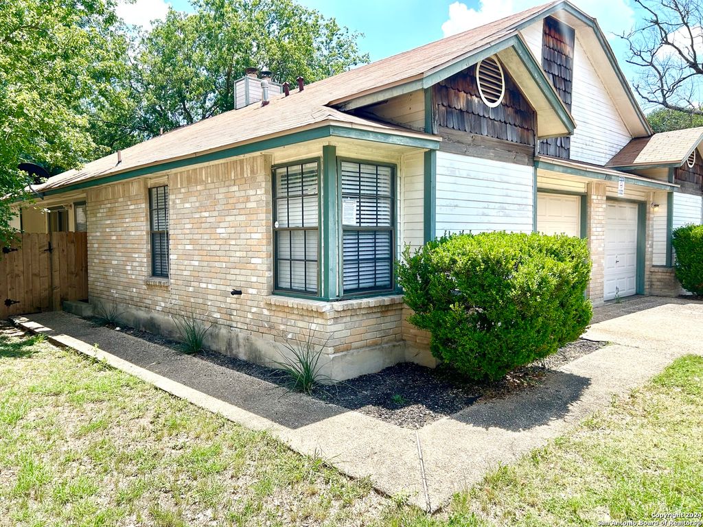 Photo of 8906 AMBER DUSK, San Antonio, TX 78250 (MLS # 1944054)