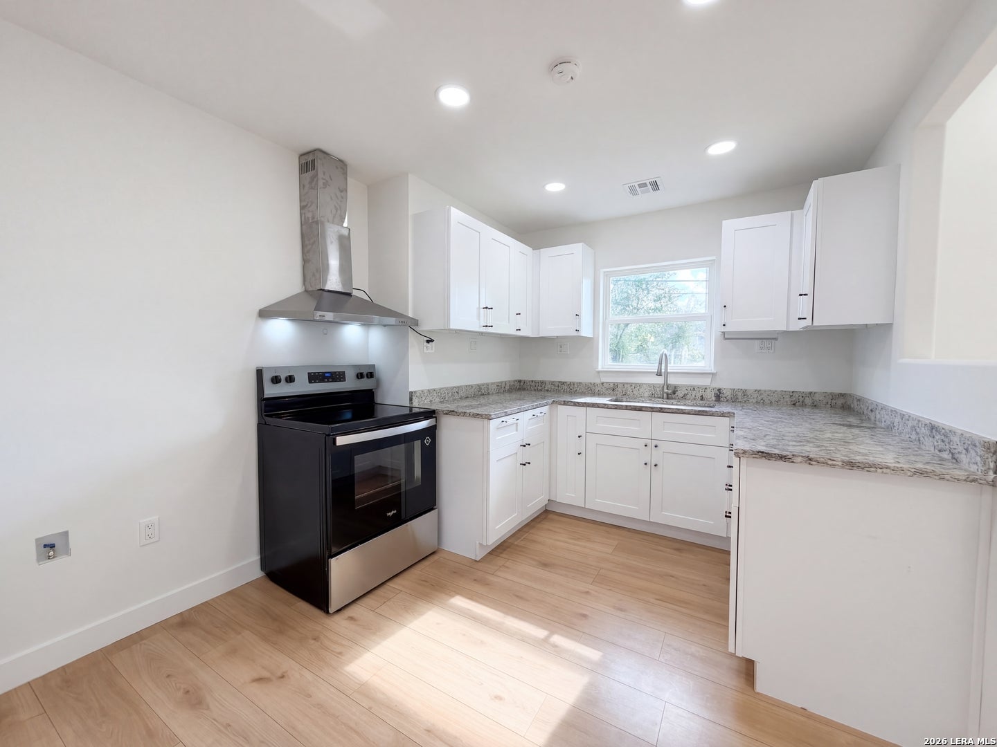 606 E LANGLEY BLVD