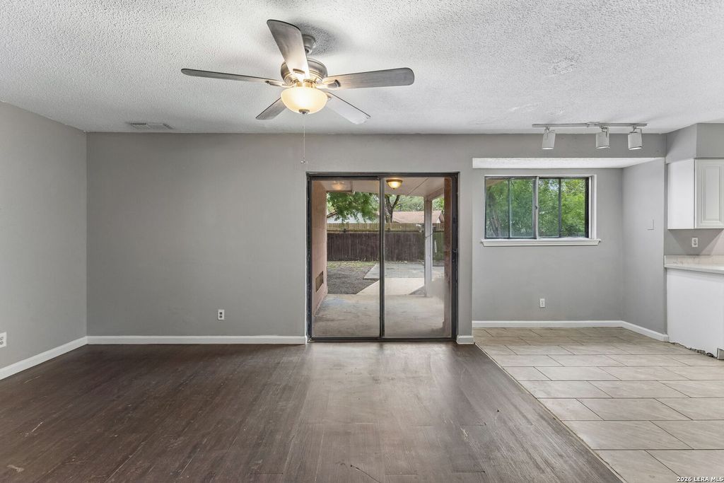 Photo of 5026 Gene Cernan Dr, Kirby, TX 78219 (MLS # 1964405)