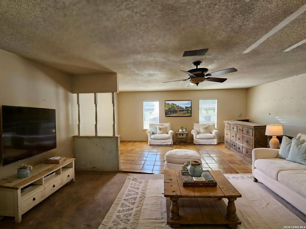 Photo of 1648 Eastwood, Seguin, TX 78155 (MLS # 1899300)