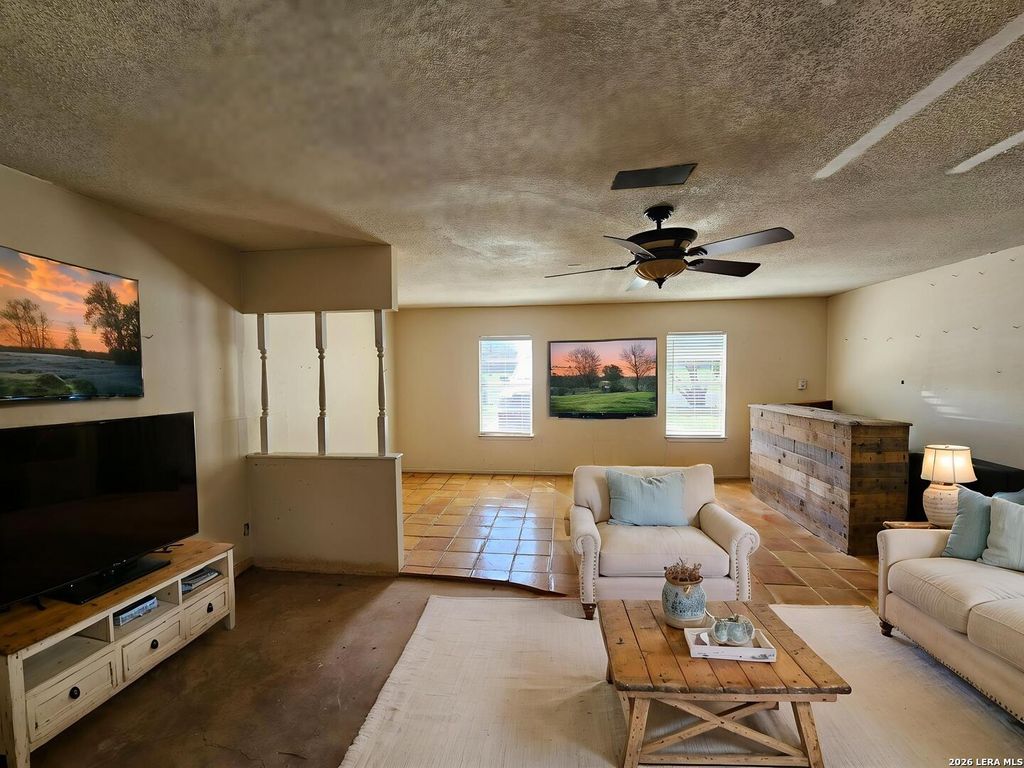 Photo of 1648 Eastwood, Seguin, TX 78155 (MLS # 1899300)