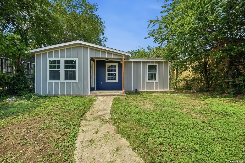 Photo of 637 Gulf, San Antonio, TX 78202 (MLS # 1966529)