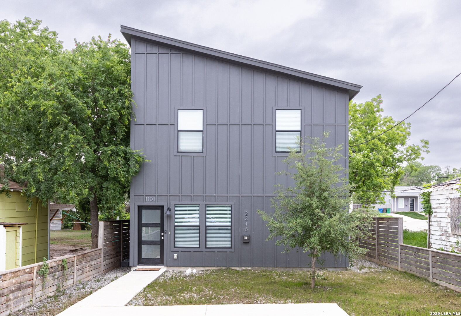 Photo 1 of 28 — 2346 DAKOTA ST 1101, San Antonio, TX 78203