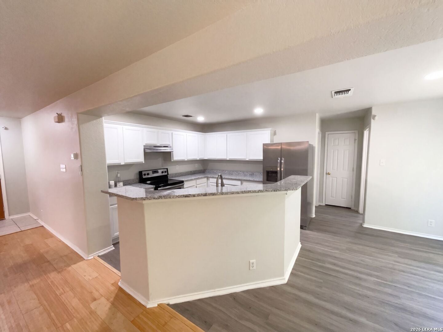 10155 Cedarcliff