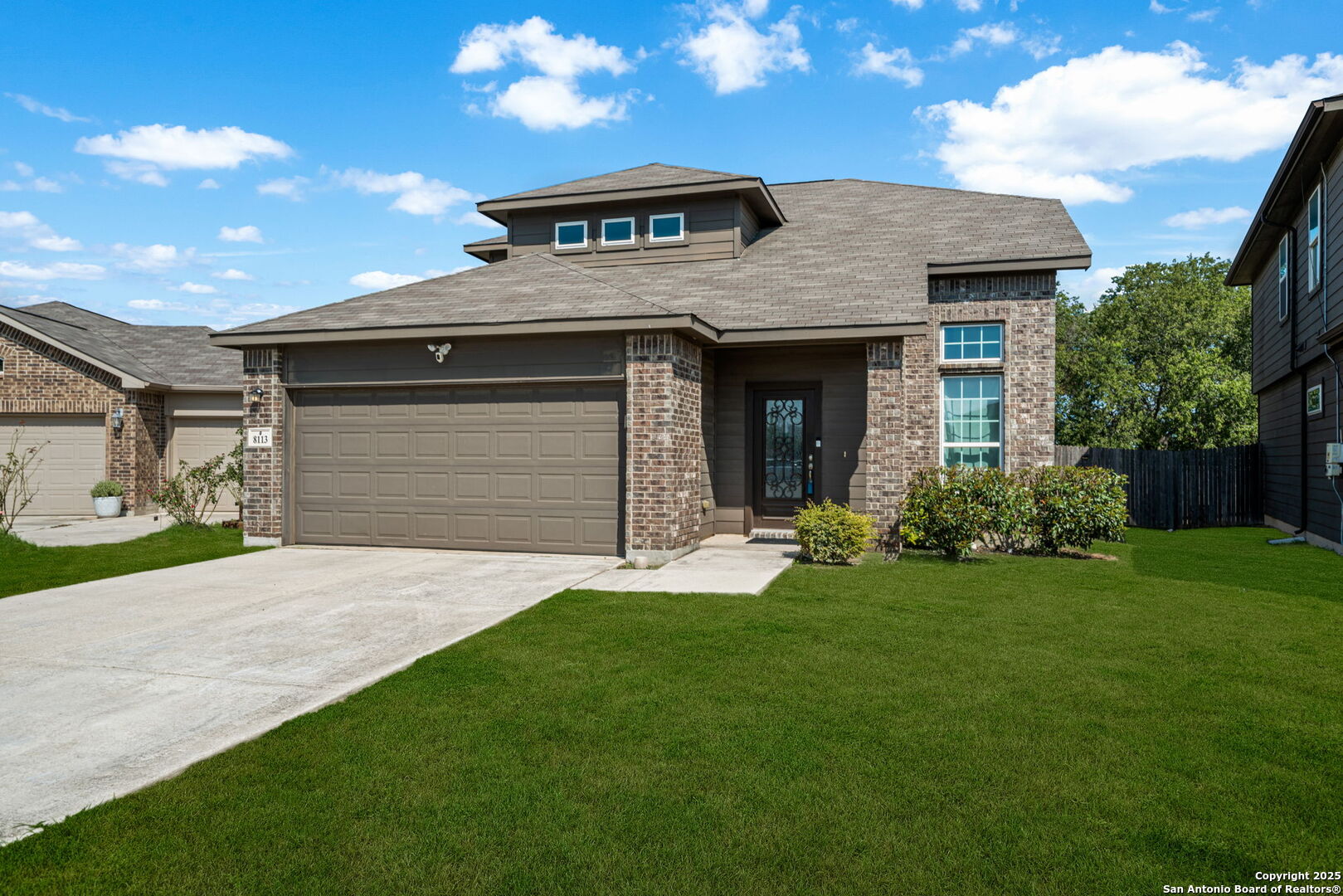 8113 Breezy Cove