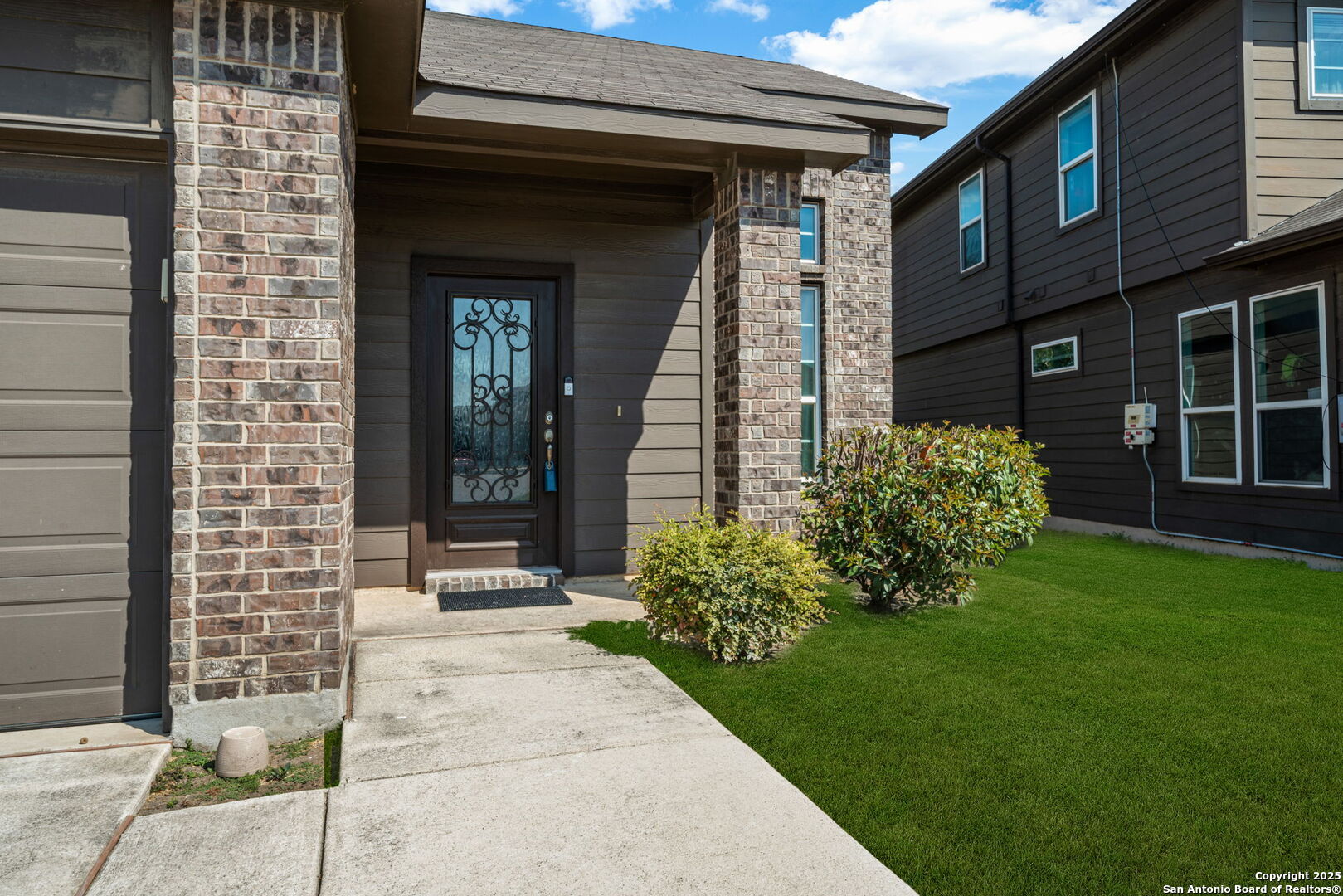 8113 Breezy Cove