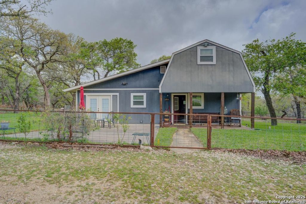 Photo of 140 guadalupe ranch, Seguin, TX 78155 (MLS # 1937017)