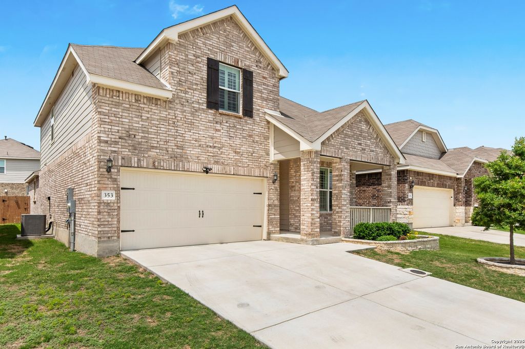 Photo of 353 Aberdeen, Boerne, TX 78015 (MLS # 1916480)