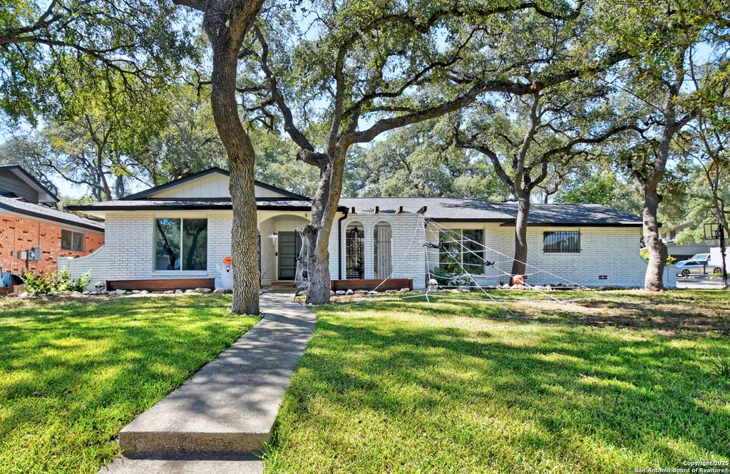 Photo of 9623 Barcelona, San Antonio, TX 78230 (MLS # 1934412)