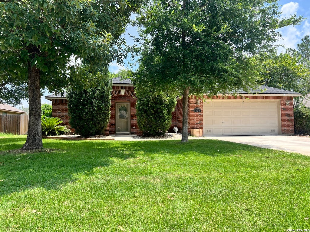 Photo of 308 Bunker Hill, Pleasanton, TX 78064 (MLS # 1973653)