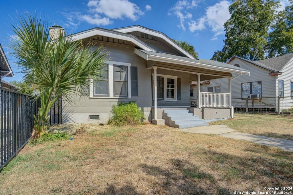 Photo of 543 Kayton, San Antonio, TX 78210 (MLS # 1941806)