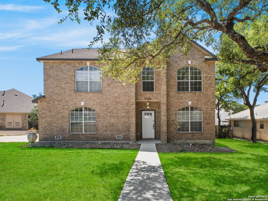 Photo of 7318 Clear Rock Drive, San Antonio, TX 78255 (MLS # 1830250)