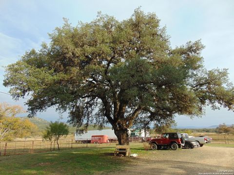 A home in Leakey