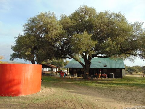 A home in Leakey