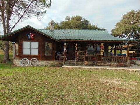 969 Walter White Ranch Rd. Leakey TX 78873