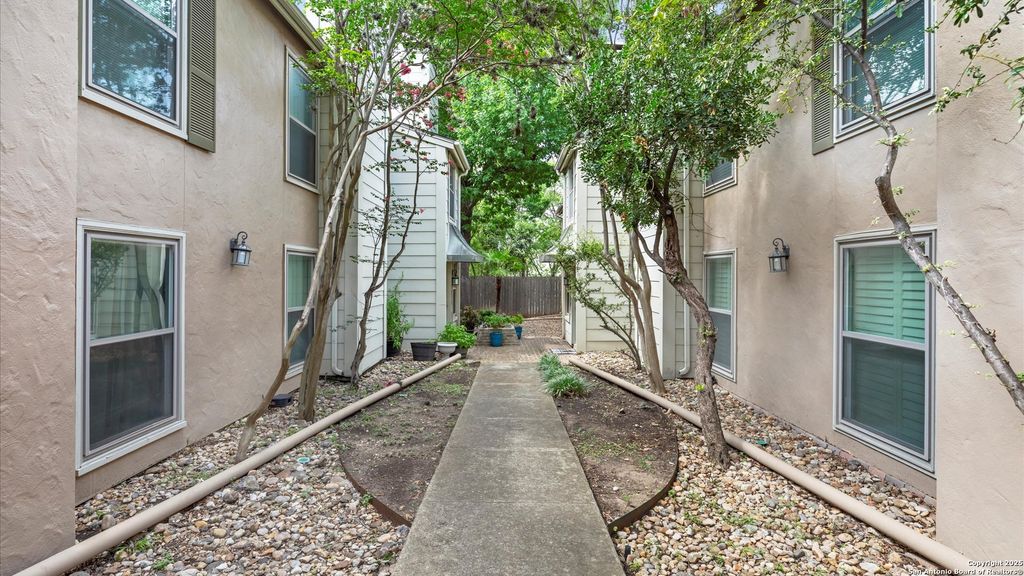 Photo of 2300 Nacogdoches O-160 #O-160, San Antonio, TX 78209 (MLS # 1876342)