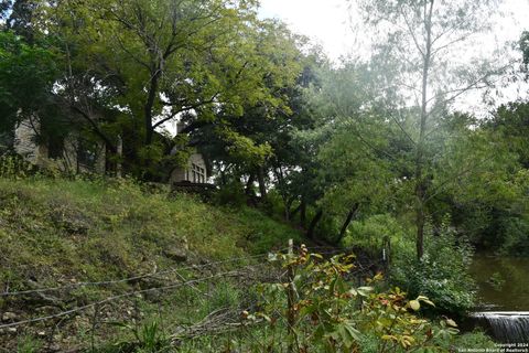 A home in Helotes