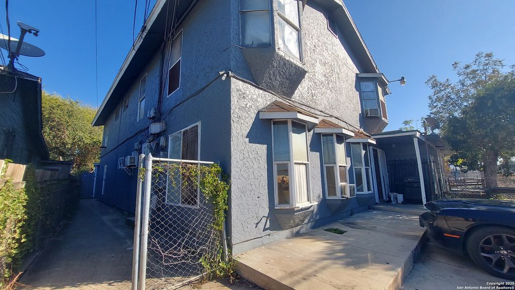 Photo of 119 Bank, San Antonio, TX 78204 (MLS # 1926651)