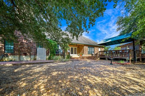 A home in Floresville