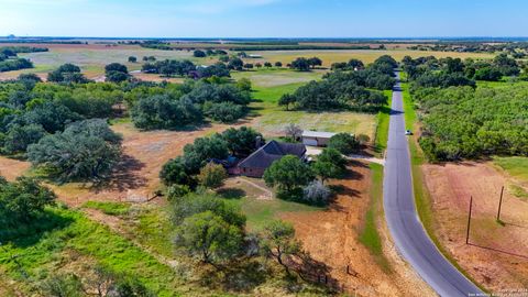 A home in Floresville