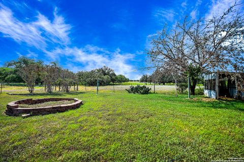 A home in Floresville