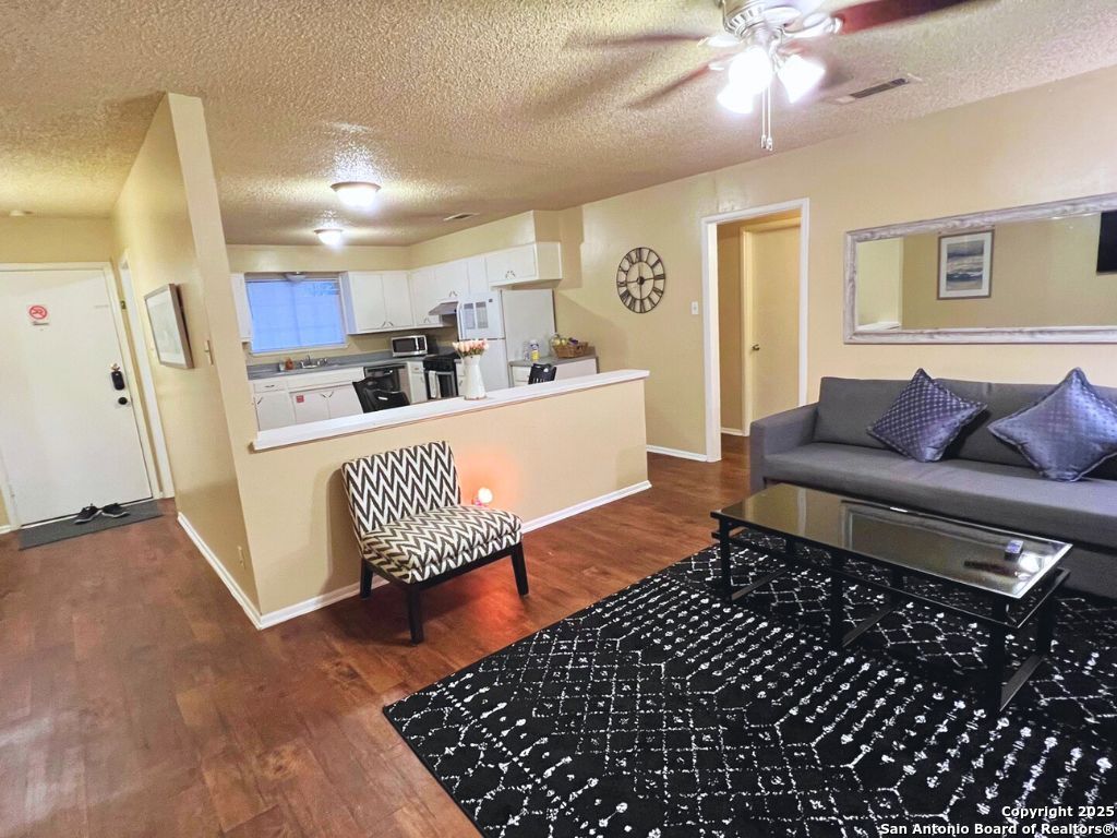 Photo of 6108 Evers, Leon Valley, TX 78238 (MLS # 1912711)