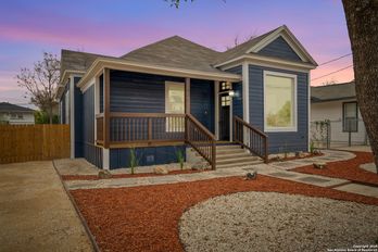 Single Family Residence at 520 W Mistletoe