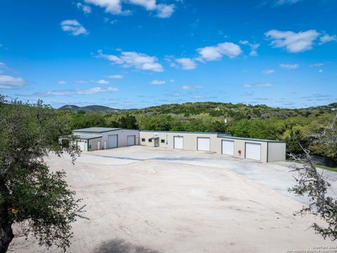 180 Spring Mountain Canyon Lake TX 78133