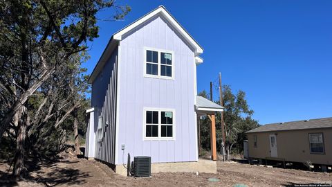 A home in Bandera