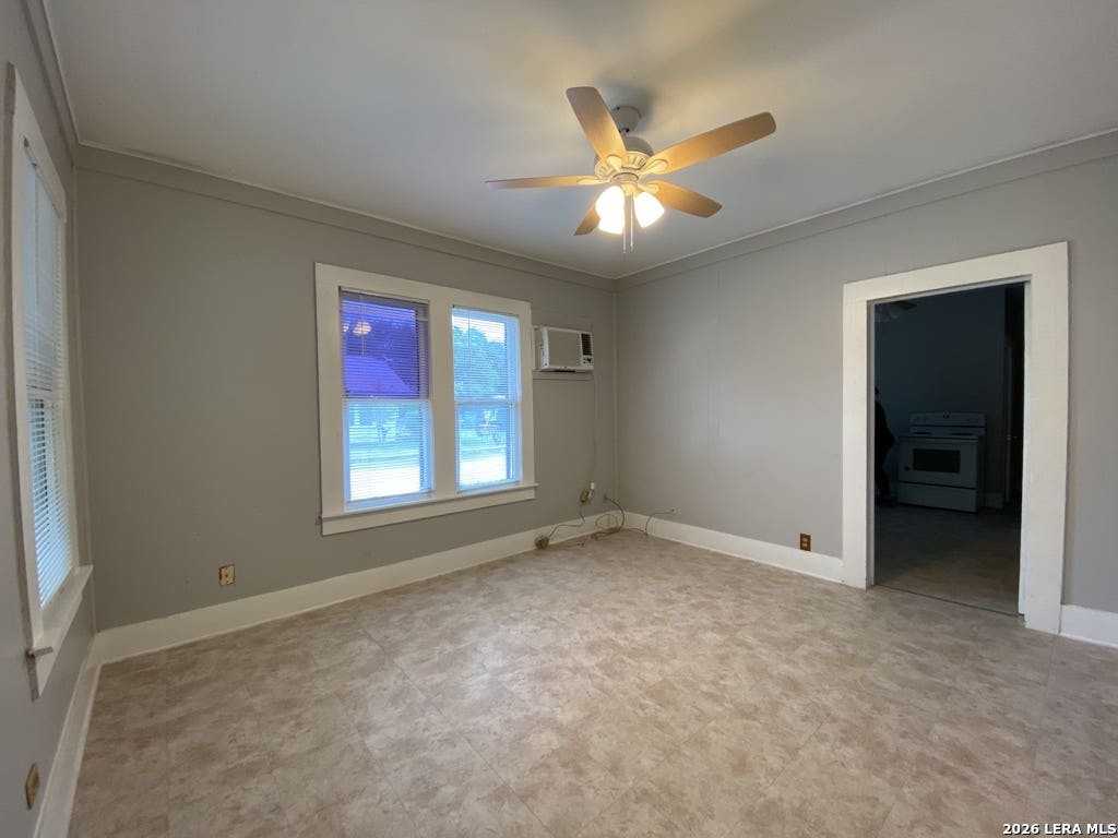 Photo of 405 S WASHINGTON AVE, New Braunfels, TX 78130 (MLS # 2007437)