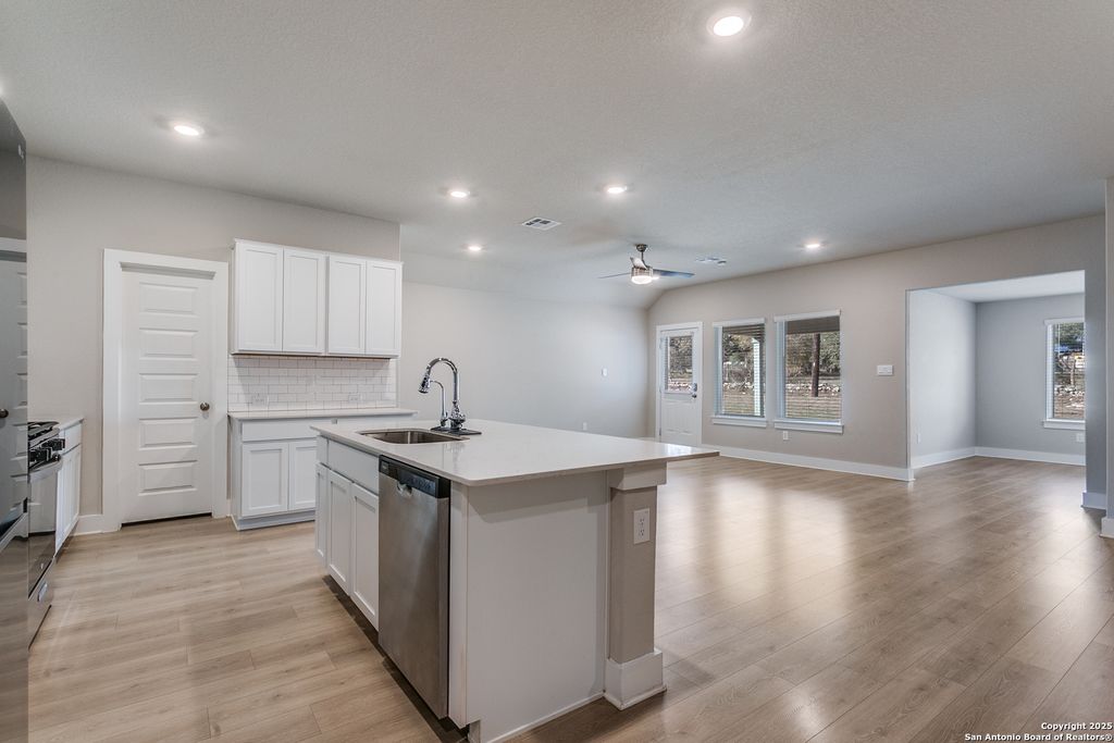 Photo of 29190 Rock Cyn, Bulverde, TX 78163 (MLS # 1928434)