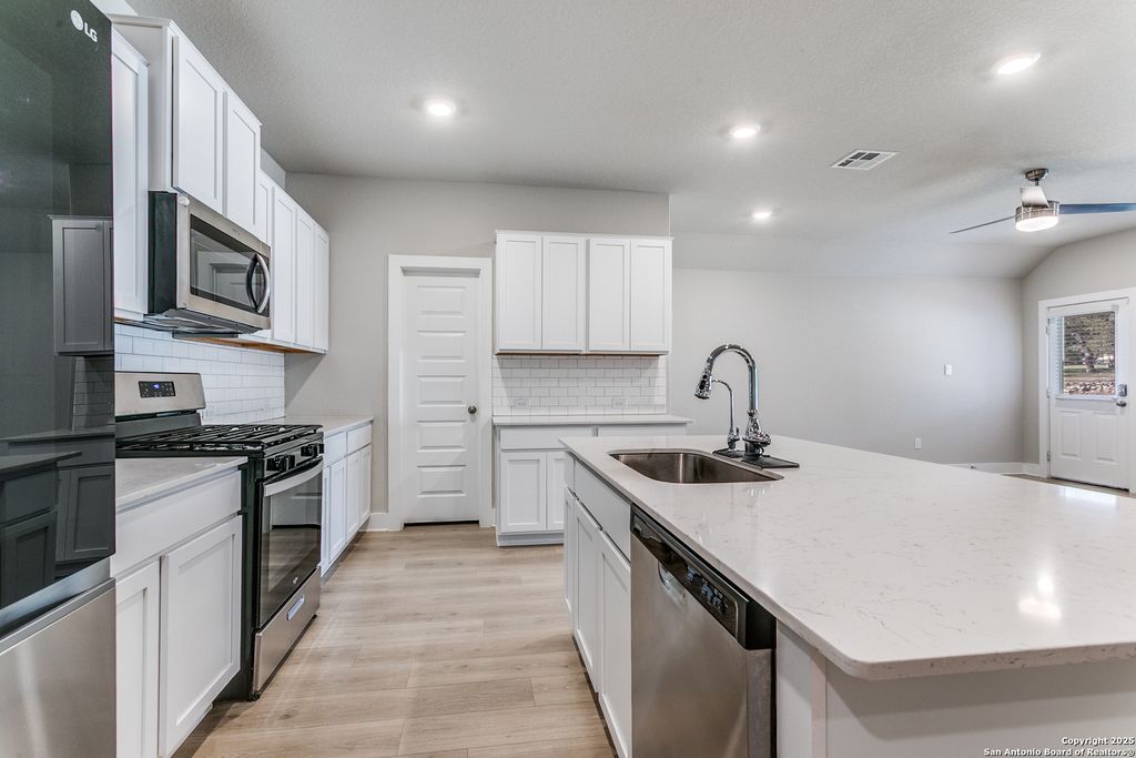 Photo of 29190 Rock Cyn, Bulverde, TX 78163 (MLS # 1928434)