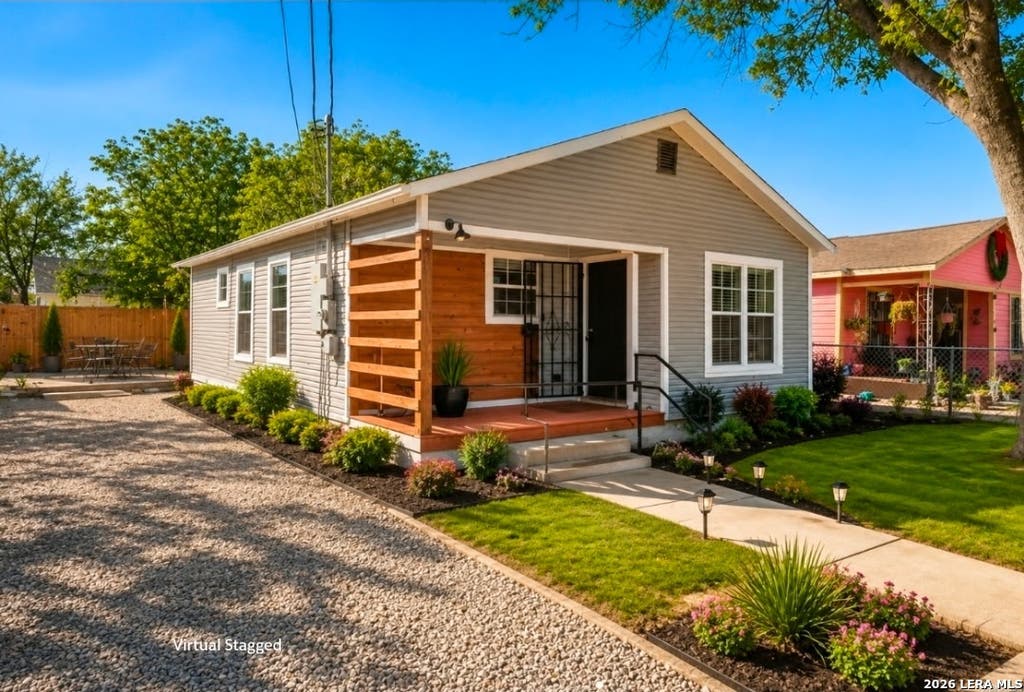 Photo of 2214 Menchaca, San Antonio, TX 78207 (MLS # 2008089)
